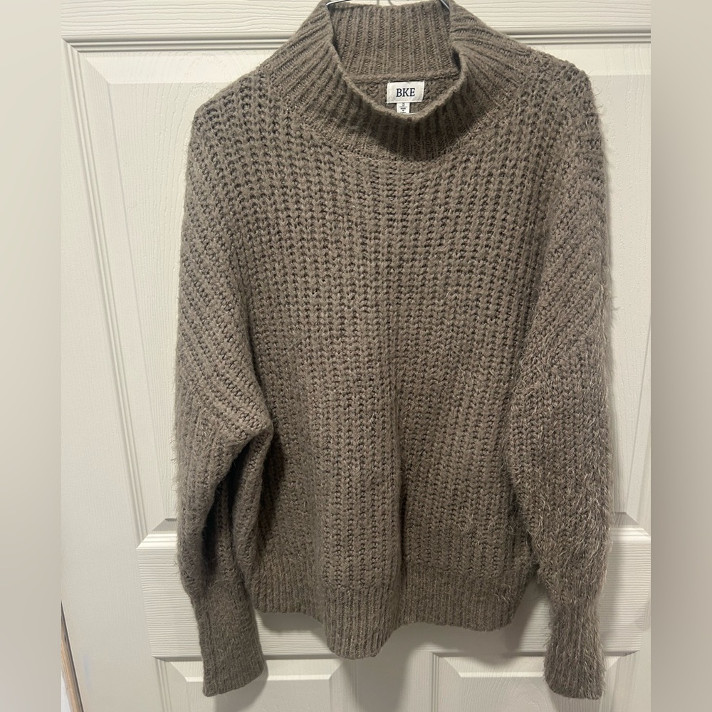 BKE chunky knit mock neck sweater